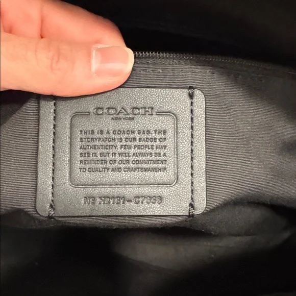 Coach Gallery Tote Bag with Disco Star Print - Picture 14 of 16